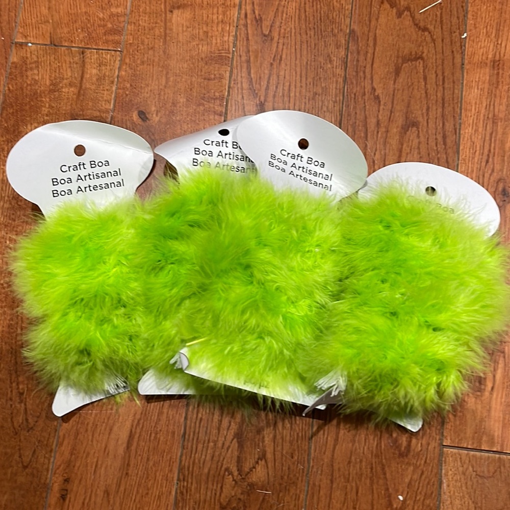 Green craft boas.